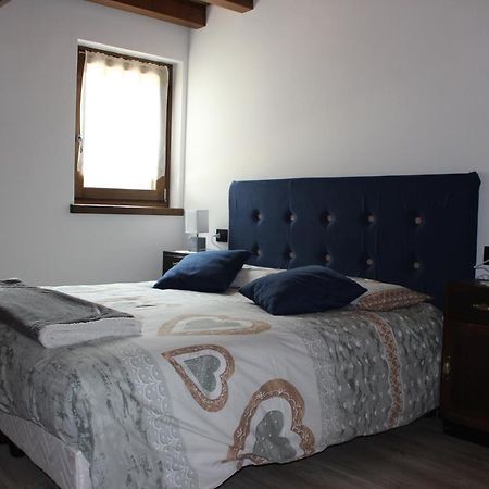 Durmi E Insumiasci Bed & Breakfast Forni Avoltri Exterior photo